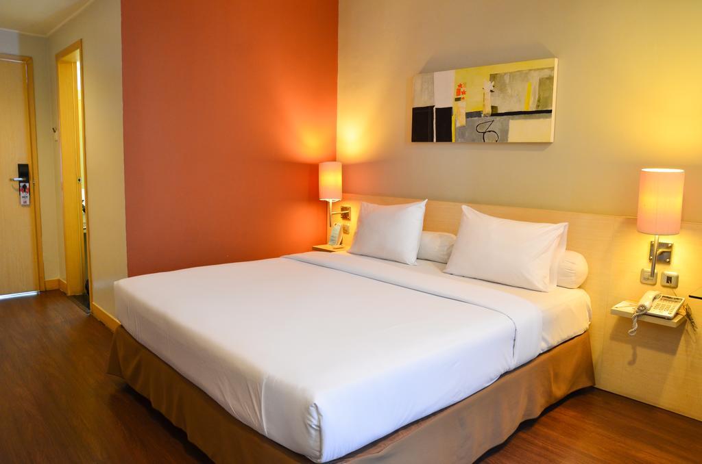 Ibis Jakarta Arcadia Exterior photo